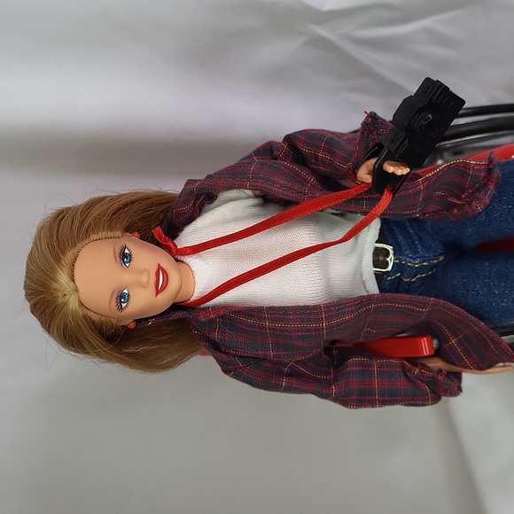 Becky School Photographer Wheelchair Barbie vintage 1998 read descrip - Picture 15 of 15